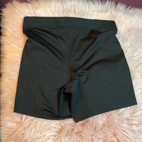Nike pro athletic shorts - Picture 2 of 2